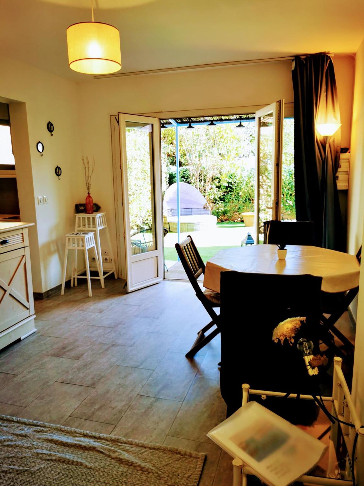 Studio Jardin Privatif 300M De La Plage Sainte-Maxime Exterior photo